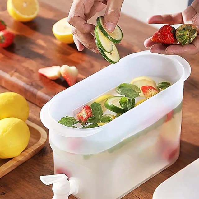 3-5l-plastic-juice-container-with-spigot