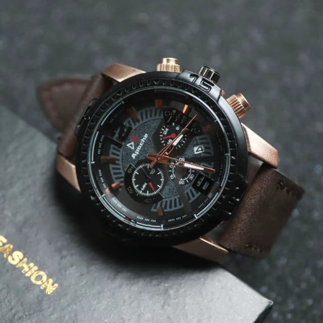 round-dial-stylish-leather-strap-watch