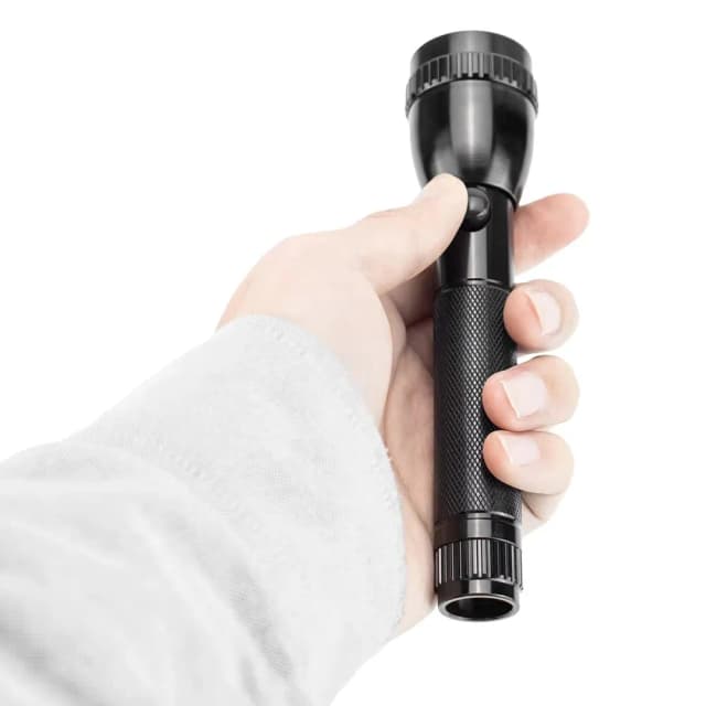 rechargeable-cool-white-flashlight