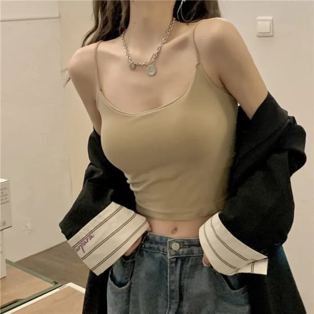 summer-friendly-short-bottom-tops