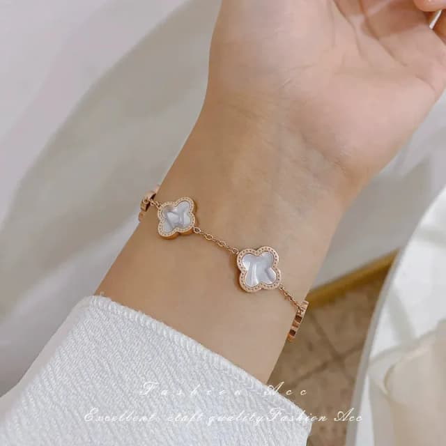 high-end-diamond-pearl-bracelet