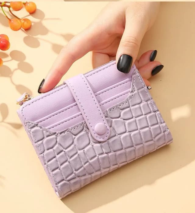 crocodile-pattern-compact-wallet-for-women