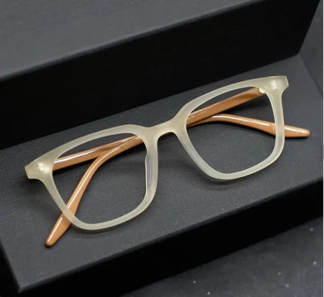 designer-frosted-square-frame-glasses
