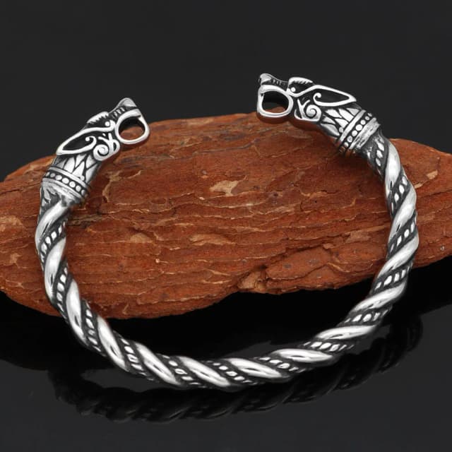stainless-steel-dragon-mens-bracelet