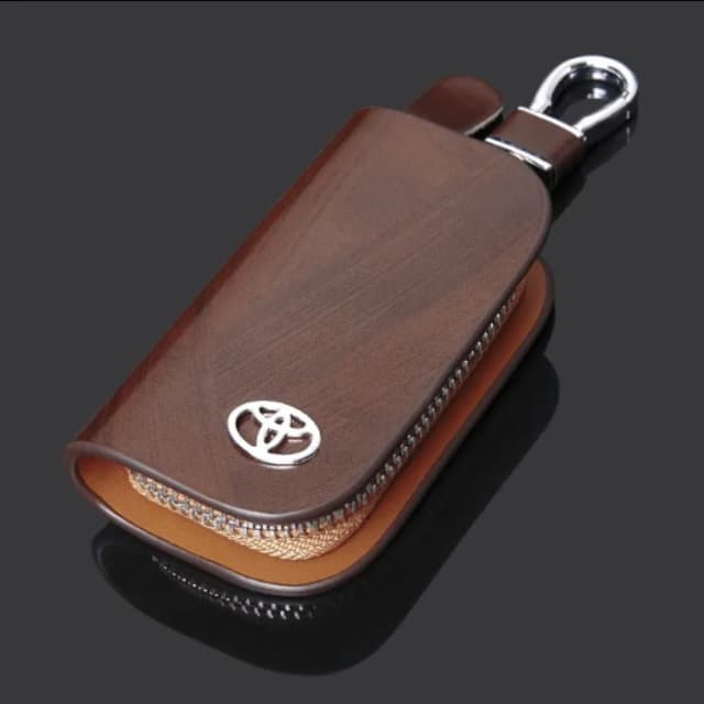 elegant-wood-texture-car-key-pouch