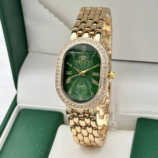 classic-oval-shaped-wrist-watch