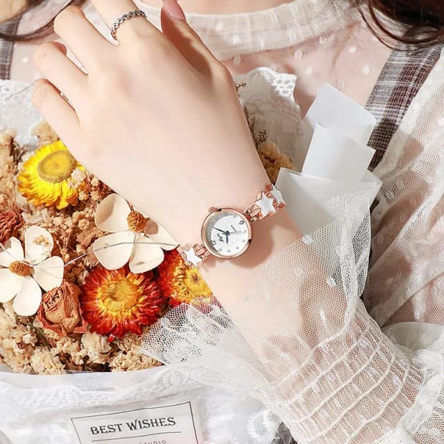 quartz-pointer-round-dial-bracelet-watch