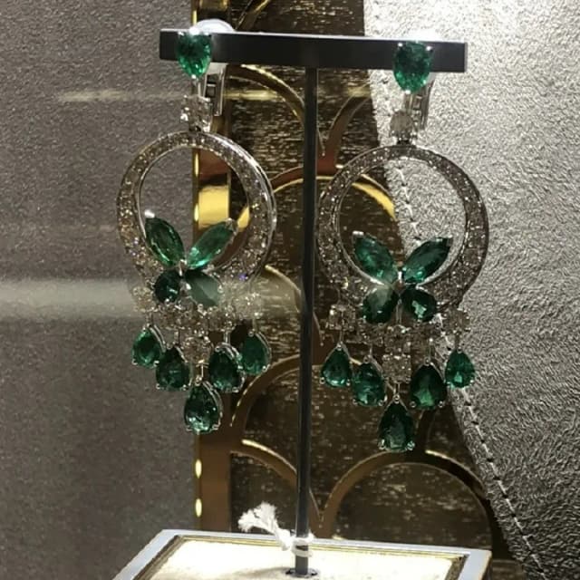 luxury-emerald-tassel-drop-earrings